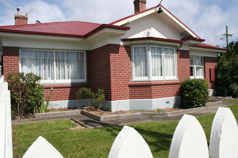 Moonah Central Apartments - Accommodation Gladstone 0