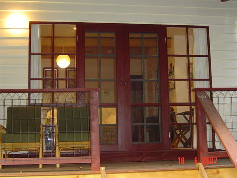 Stones Throw Cottage Bed & Breakfast - Accommodation Gladstone 5