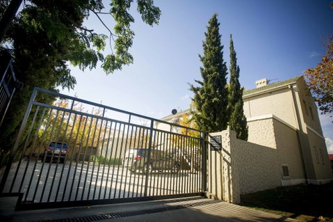 Globe Apartments - Accommodation Gladstone 1