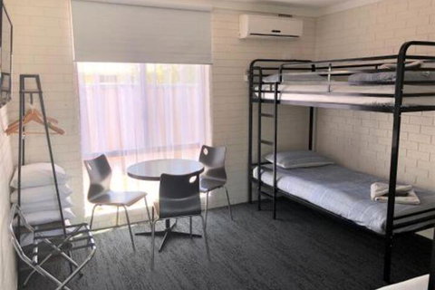 Amaroo Motel - Accommodation Gladstone 2