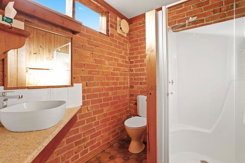 Diamond House Heritage Restaurant & Motor Inn - Accommodation Gladstone 2