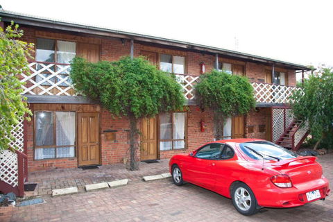 Diamond House Heritage Restaurant & Motor Inn - Accommodation Gladstone 1