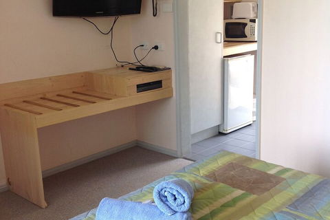 Farnboro Motel - Accommodation Gladstone 4