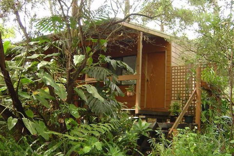 Samurai Beach Bungalows Port Stephens YHA - Accommodation Gladstone 1