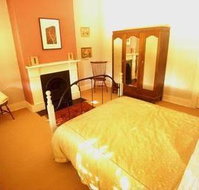 Cromwell House - Accommodation Gladstone