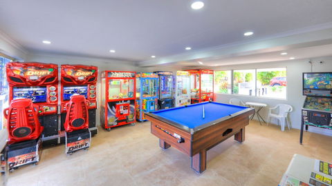 Alex Beach Cabins - Accommodation Gladstone 3