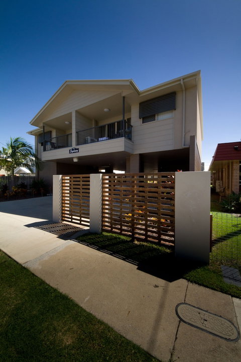 Rockhampton Serviced Apartments - Accommodation Gladstone 1
