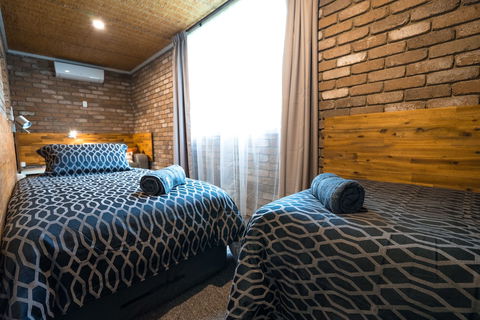 Farnham Court - Accommodation Gladstone 4