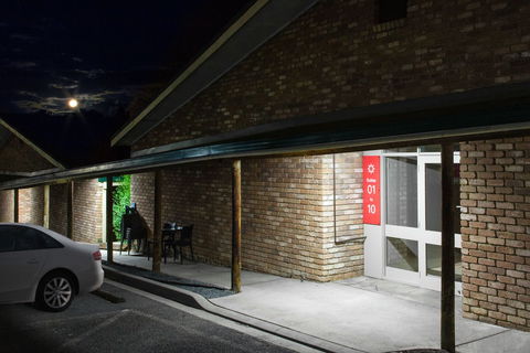 Farnham Court - Accommodation Gladstone 1
