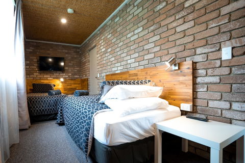 Farnham Court - Accommodation Gladstone 5