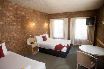 Courtyard Motor Inn - Accommodation Gladstone 3