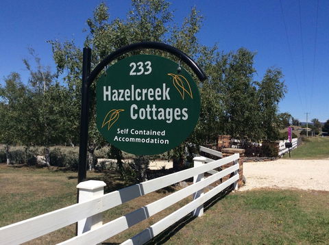 Hazelcreek Cottages - Accommodation Gladstone 0