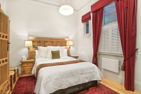 Captain's Retreat Apartments And Cottages - Accommodation Gladstone 1