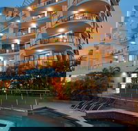 Meridian Alex Beach Apartments - Accommodation Gladstone