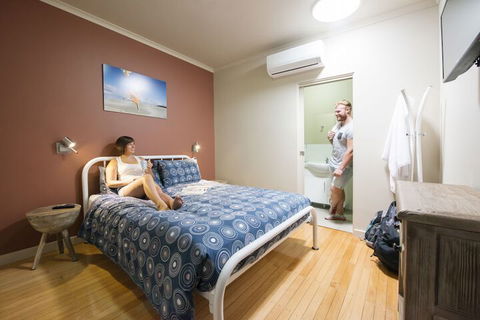 Port Lincoln YHA - Accommodation Gladstone 4