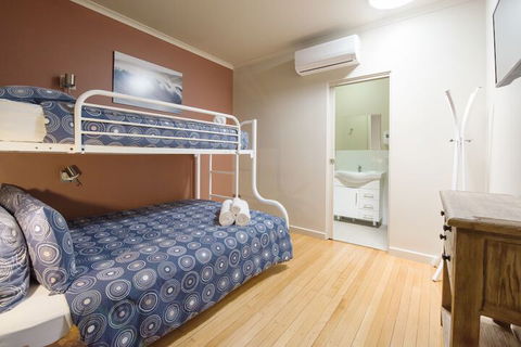 Port Lincoln YHA - Accommodation Gladstone 5