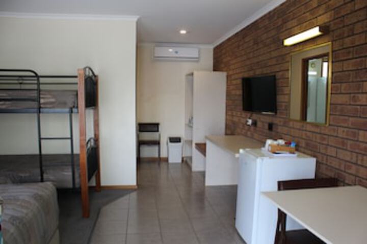 Moliagul VIC Accommodation Gladstone