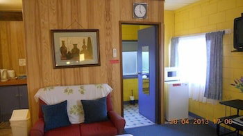 Summer's Rest Units - Accommodation Gladstone 5