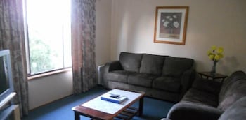 Summer's Rest Units - Accommodation Gladstone 1