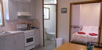 Summer's Rest Units - Accommodation Gladstone 6