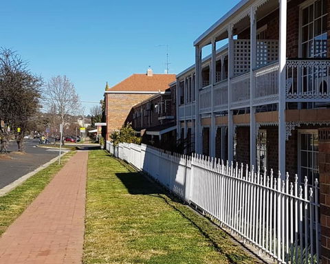 Golden Age Motor Inn Queanbeyan - Accommodation Gladstone 1