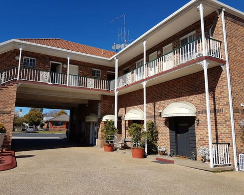 Golden Age Motor Inn Queanbeyan - Accommodation Gladstone 3