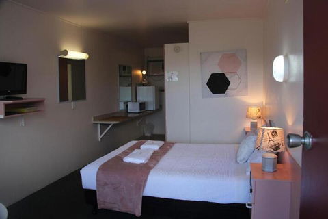 Caloundra Suncourt Motel - Accommodation Gladstone 2