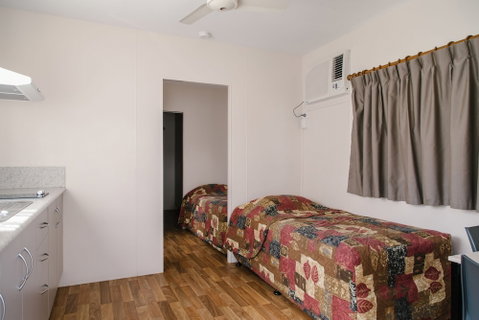 Southside Holiday Village - Accommodation Gladstone 6