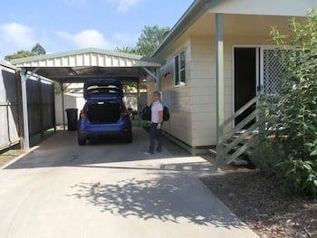 Pepper Tree Cabins - Accommodation Gladstone 1