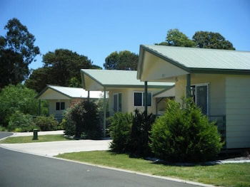 Pepper Tree Cabins - Accommodation Gladstone 0