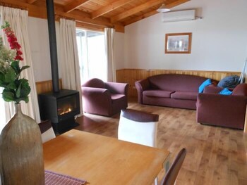 Awonga Cottages - Accommodation Gladstone 6