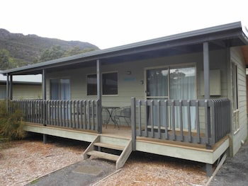Awonga Cottages - Accommodation Gladstone 0