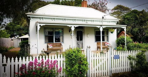 Birch House Koroit - Accommodation Gladstone 6