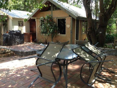 Birch House Koroit - Accommodation Gladstone 4