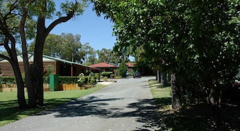 Acclaim Kingsway Tourist Park - Accommodation Gladstone 3