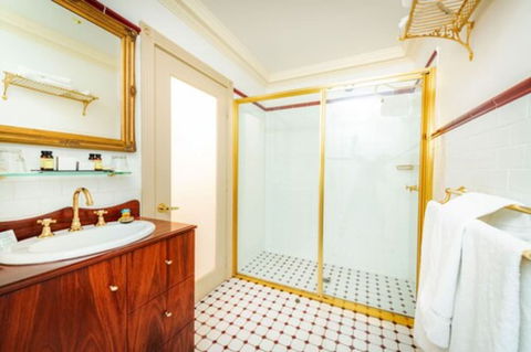 Cobb & Co Court Boutique Hotel - Accommodation Gladstone 6