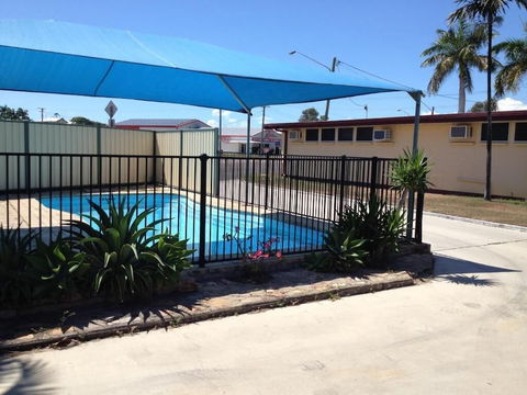 The Pearly Shell Motel - Accommodation Gladstone 1