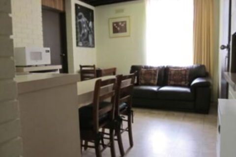 Lakes Waterfront Motel & Holiday Cottages - Accommodation Gladstone 4