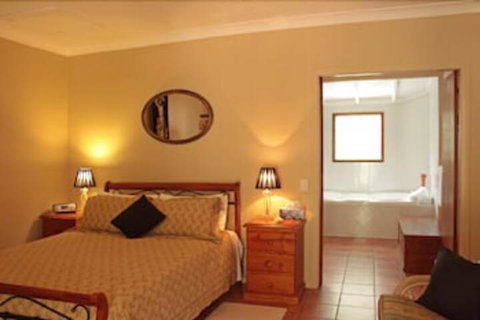 Chez Vous Villas - Accommodation Gladstone 5