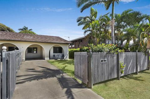Unit On Rogers - Accommodation Gladstone 3