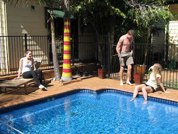 Backpackers Newcastle - Accommodation Gladstone 5