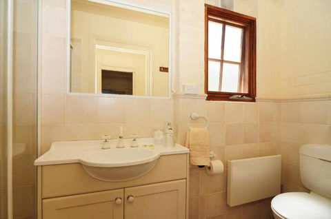 Daisy Cottage - Accommodation Gladstone 6