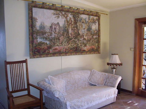 Jewel Of The Valley - Accommodation Gladstone 0
