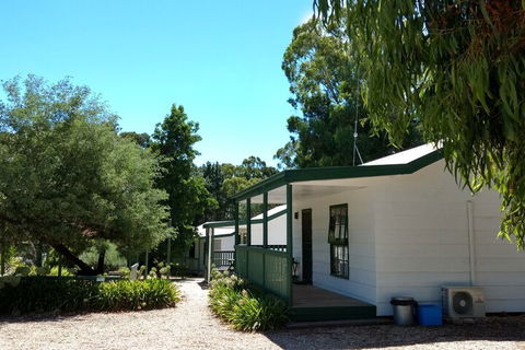 Fernleigh Farmstay & Bike Park - Accommodation Gladstone 4