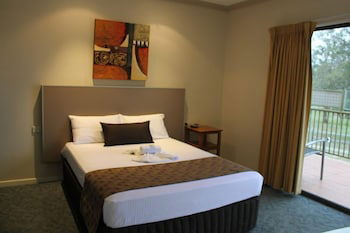 Emerald Executive Apartments - Accommodation Gladstone 1