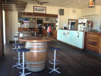 Port Lincoln Pier Hotel - Accommodation Gladstone 4