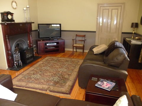 Country Bakehouse Accommodation - Accommodation Gladstone 5