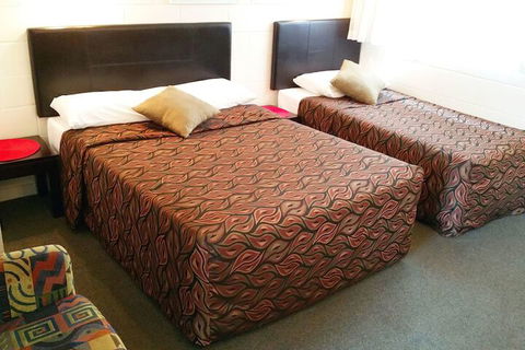 A & A Lodge Motel Emerald - Accommodation Gladstone 7