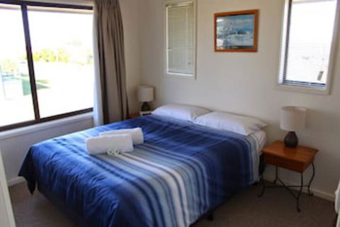 Narooma Palms Holiday Apartments - Accommodation Gladstone 0
