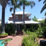 Lakeside Bed & Breakfast - Accommodation Gladstone 0